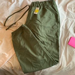 Walmart 3X women’s jogger scrubs